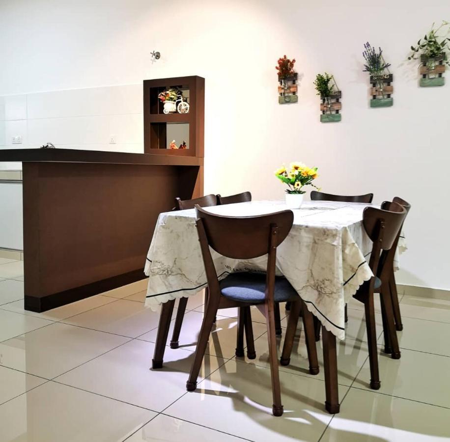 Holiday Homestay Серембан  Экстерьер фото