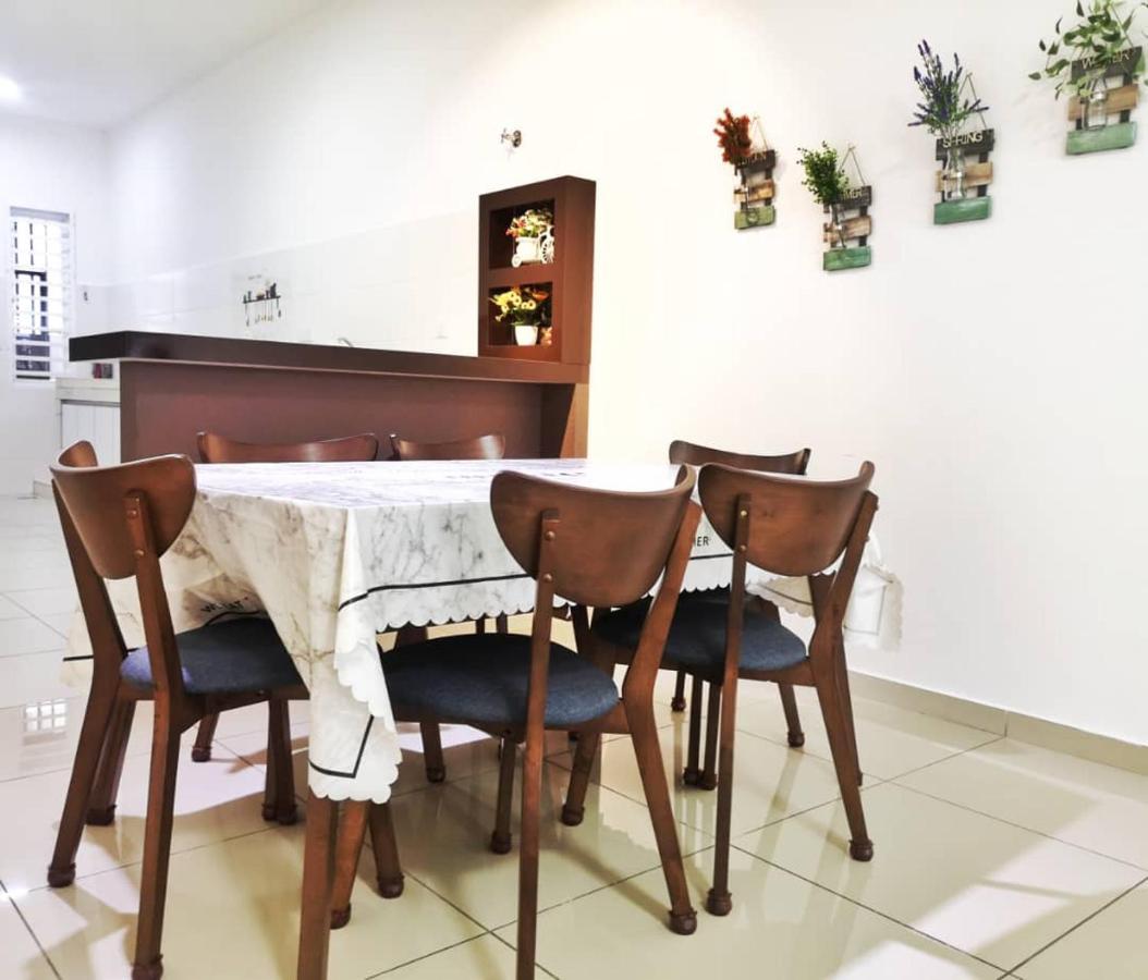 Holiday Homestay Серембан  Экстерьер фото
